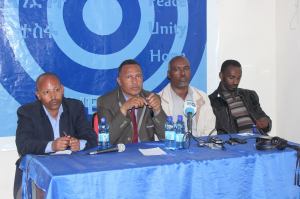 ከግራ ወደ ቀኝ አቶ ፀጋዬ አላምረው፣ አቶ አበበ አካሉ፣አቶ ነገሰ ተፈረደኝ እና ወጣት ስንታየሁ ቸኮል